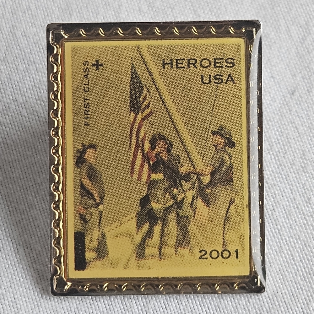Heroes 911 9/11 Firefighters 2001 USA First Class Enamel Pin Pinback Hat Lapel